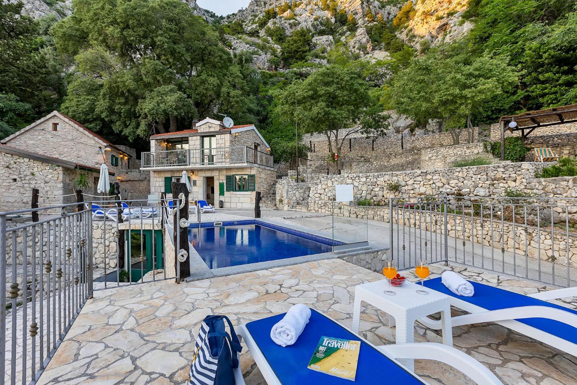 Stonehouse Residence In Makarska With Heated Pool Bagian luar foto